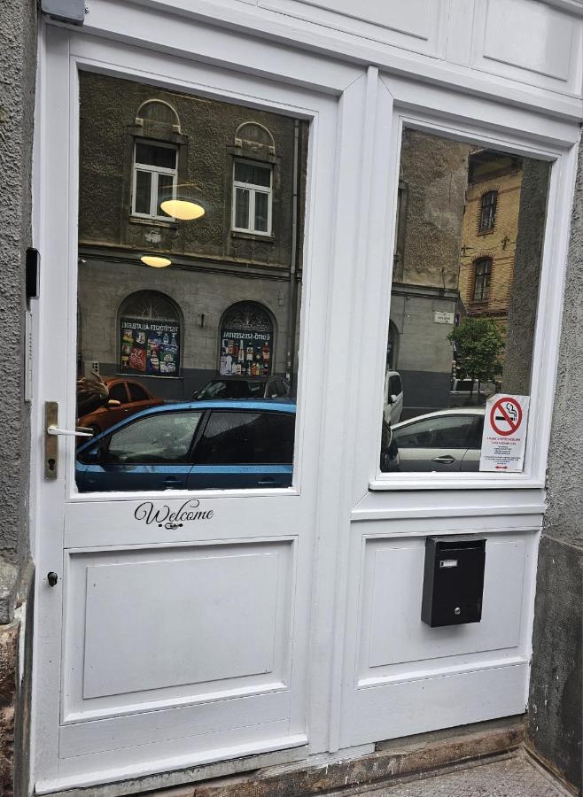 7Dab 7 Contactless Self Check-In Lägenhet Budapest Exteriör bild